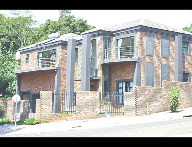 4 BEDROOM HOUSE FOR SALE IN FLORAUNA